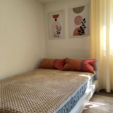 Einzimmer Apartment ニーフェルン・エーシェルブロン エクステリア 写真